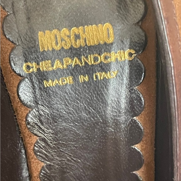 Vintage Moschino Cheap and
Chic Suede Bow Pumps size 37(7) - Picture 7 of 13